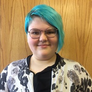 Meet your Posher, Adison